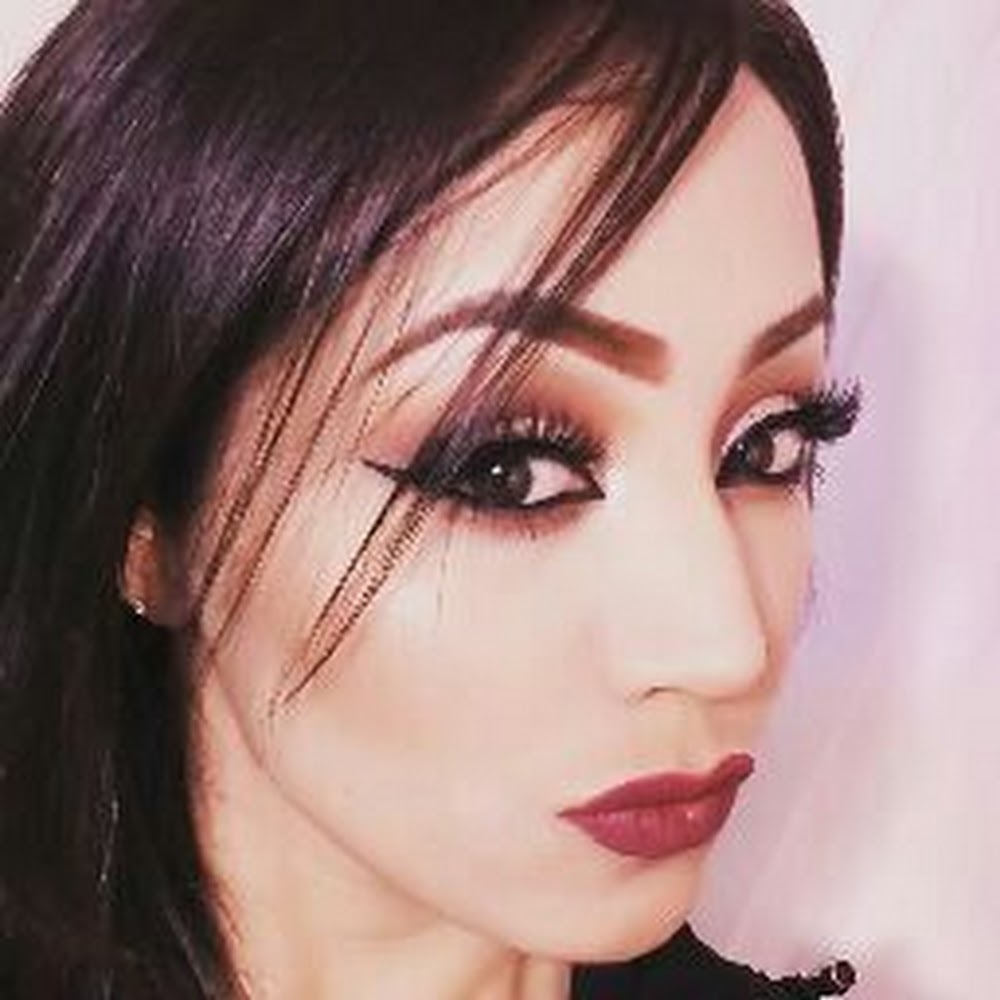 Meet your Posher, Yesenia